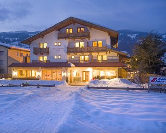 Loipenstubn - Brixen im Thale - Building