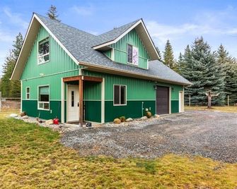 Quail Cottage: View Property - A Peaceful Place to Get Away - Bonners Ferry - Edificio