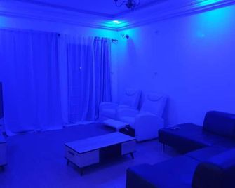 Belle Appartement Avec Jaccuzzi À Diamniadio - Dakar - Sala de estar