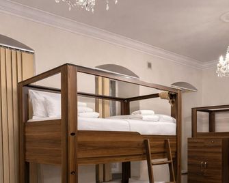 Baku Home Hostel - Baku - Bedroom