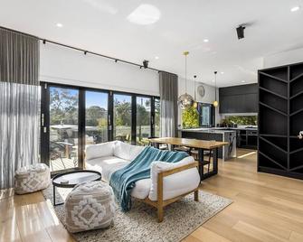 Blairgowrie Luxe Getaway - Blairgowrie - Huiskamer
