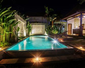 Ubud Luwih Nature Retreat - Ubud - Havuz