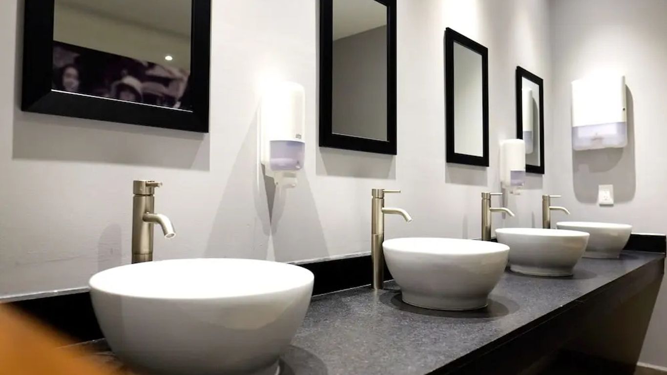 izZzleep Aeropuerto Terminal 2