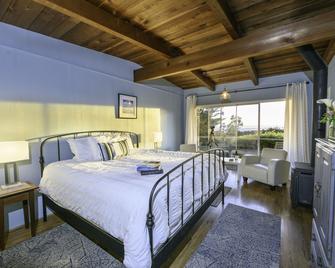 Inn at Schoolhouse Creek - Little River - Camera da letto