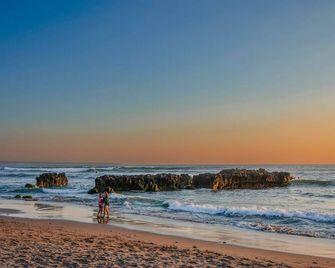 Roomates Hostel Canggu by Ini Vie Hospitality - Denpasar - Bãi biển