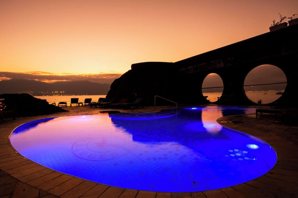 Hotel Mercedes - איליאבלה - בריכה