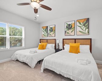 Modern Tropical 5 Br/8 Beds Home In Heart Of Dallas - דאלאס - חדר שינה