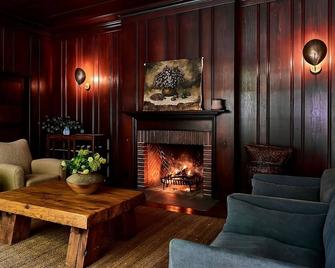 Best Place to Stay in Guerneville! Free Parking, Near Sunset Beach County Park - Guerneville - Lounge