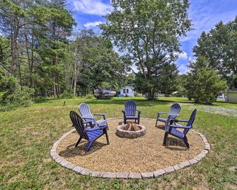 Relaxing home! Steps to the lake - Radford - Патіо