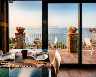 Just be - Piraino - Balkon