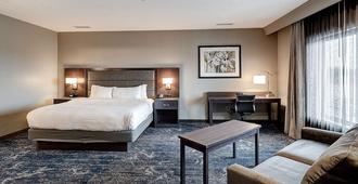 DoubleTree by Hilton Bloomington - Bloomington - Soverom