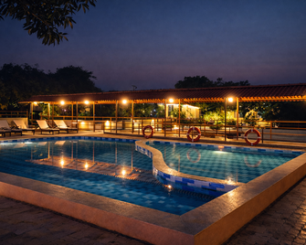 Heran Gir Retreat - Sasan Gir - Pool
