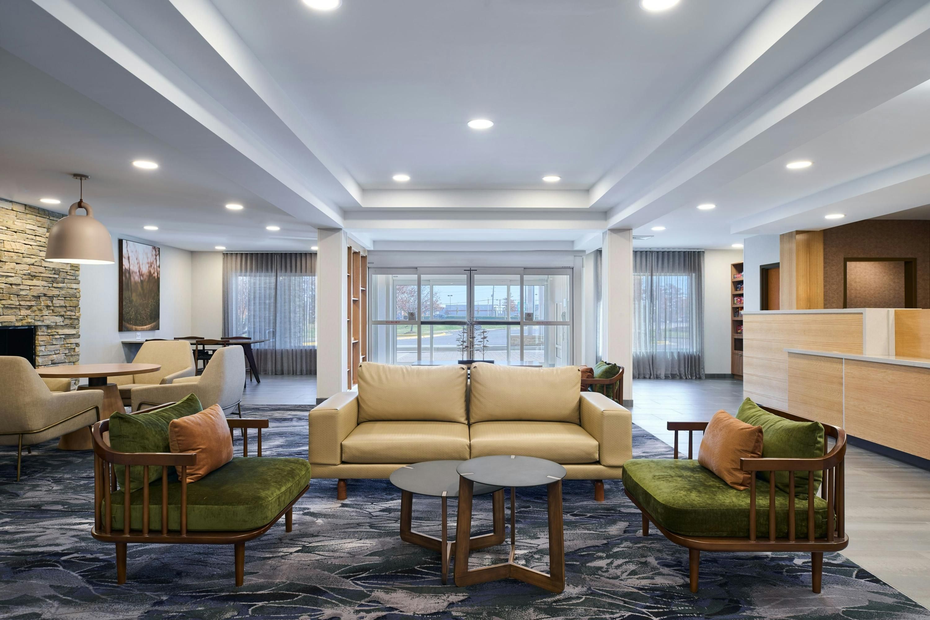 Fairfield Inn & Suites by Marriott Winchester - Winchester - Reception
