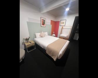 Cessnock Vintage Motor Inn - Cessnock - Bedroom