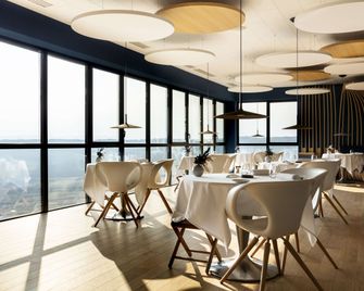 Hôtel & Restaurant Origines par Adrien Descouls - Teritoria - Le Broc - Restauracja