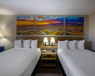 Days Inn by Wyndham Roswell - רוזוול - חדר שינה