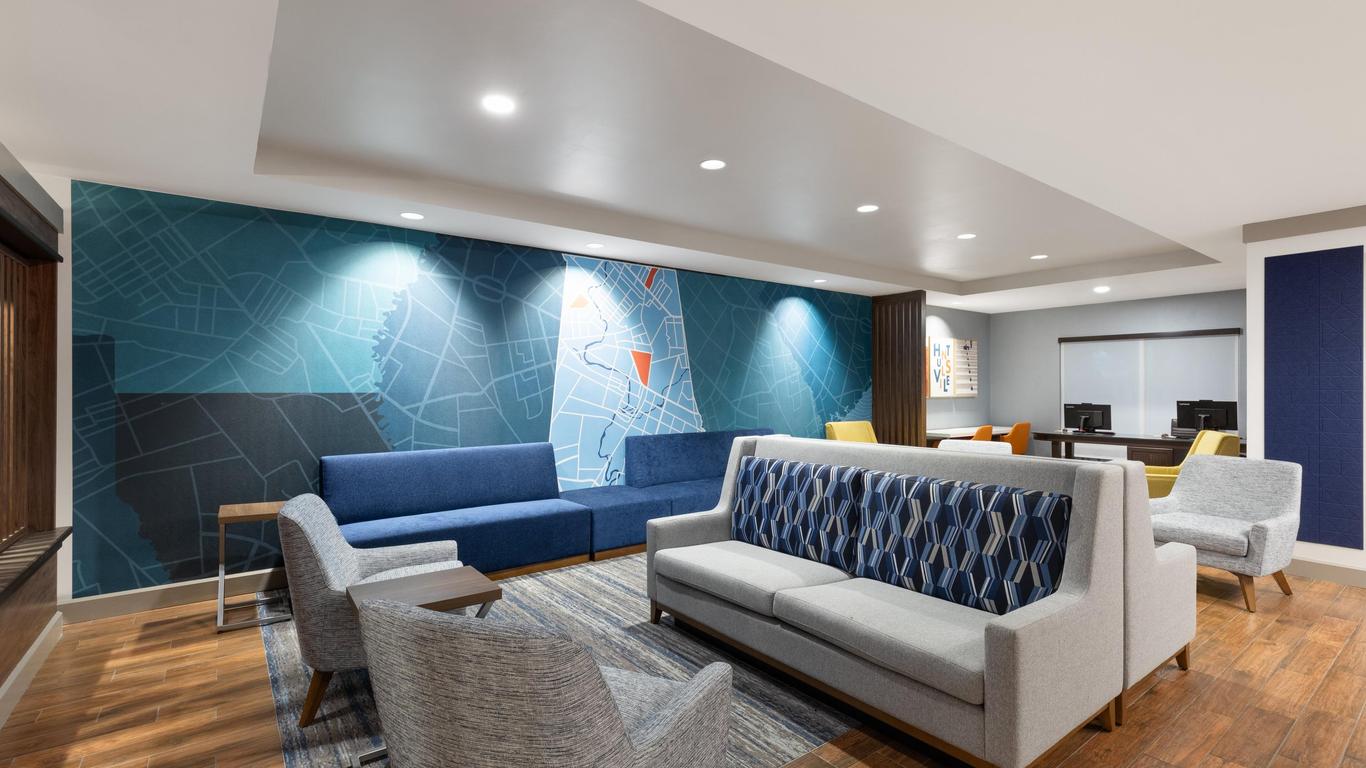 Holiday Inn Express & Suites Huntsville West - Research Pk