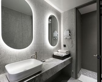 Hotel The Designers Jongno - Seúl