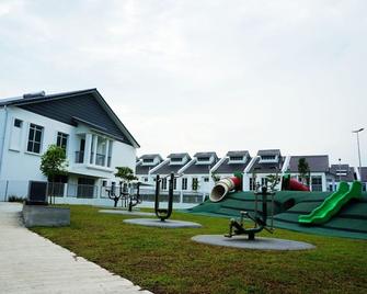 Rimbayu Homestay Kota Kemuning,Shah Alam - Klang - Building
