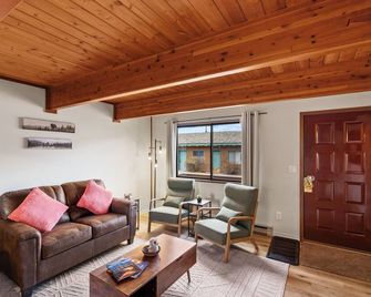 Owl's Nest - West Yellowstone - Sala de estar