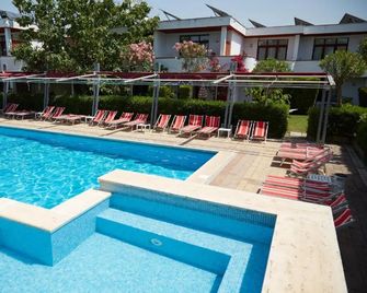Hotel Residence Key Club - Montalto di Castro - Pool