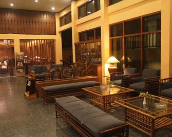 Mutiara Hotel Cilacap - Cilacap - Lounge