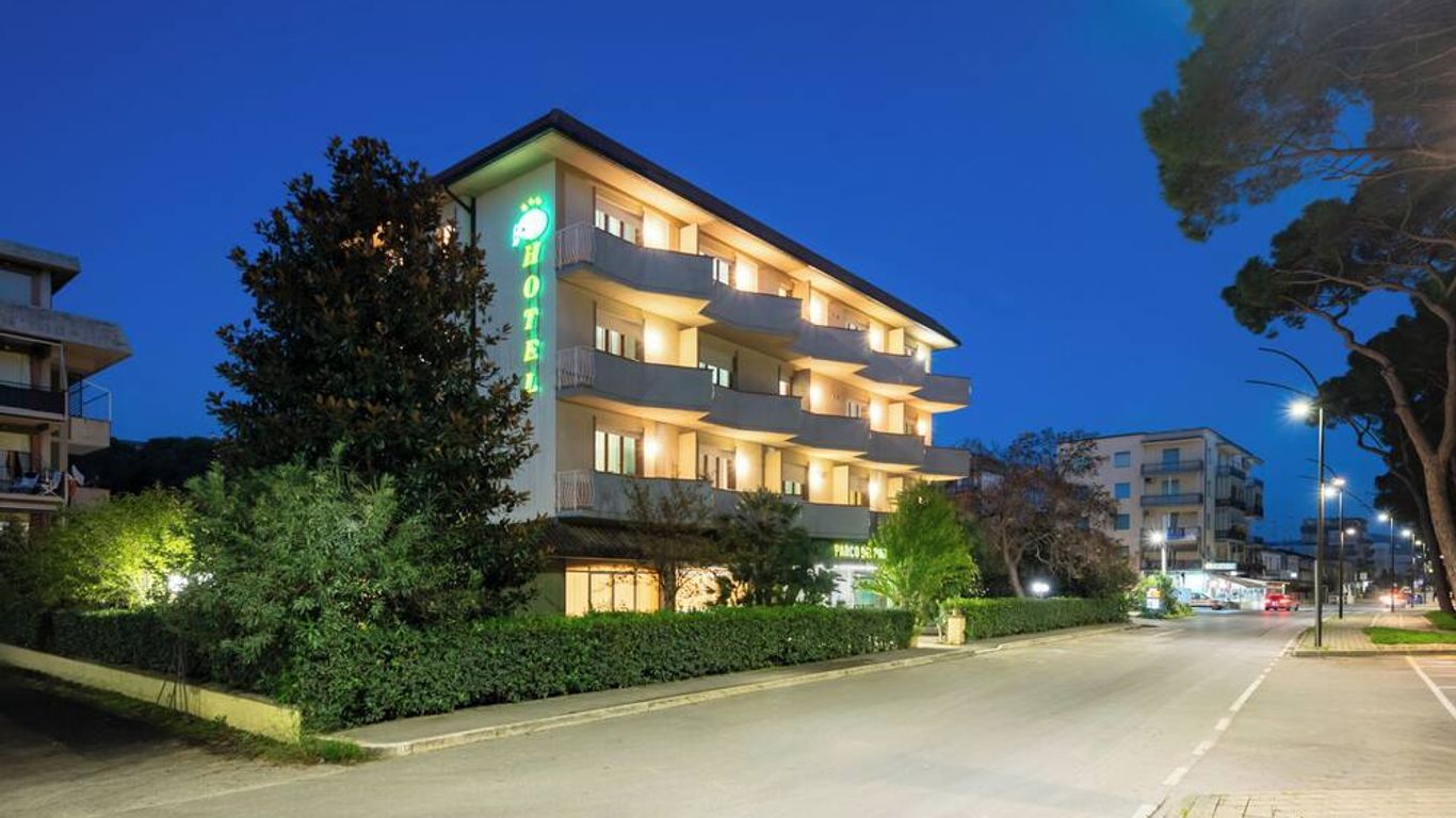 Hotel Parco dei Pini - 100mt dal Mare