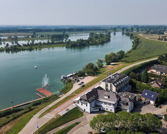 Hotel Hoogeerd by Flow Niftrik - Nijmegen - Wijchen - Näkymät ulkona