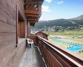 La Sorgente Appartamento Martin - Livigno - Balkon