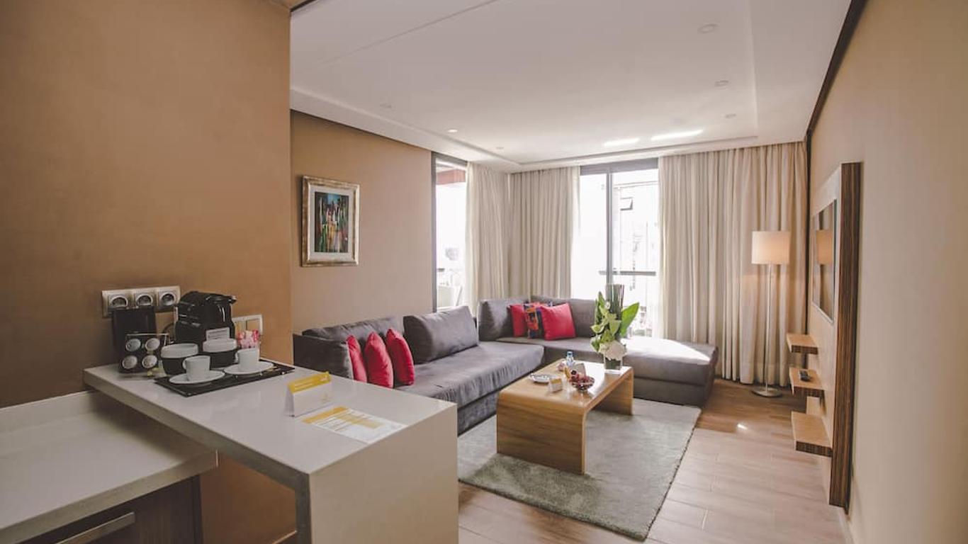 Downtown Hotel By New Art