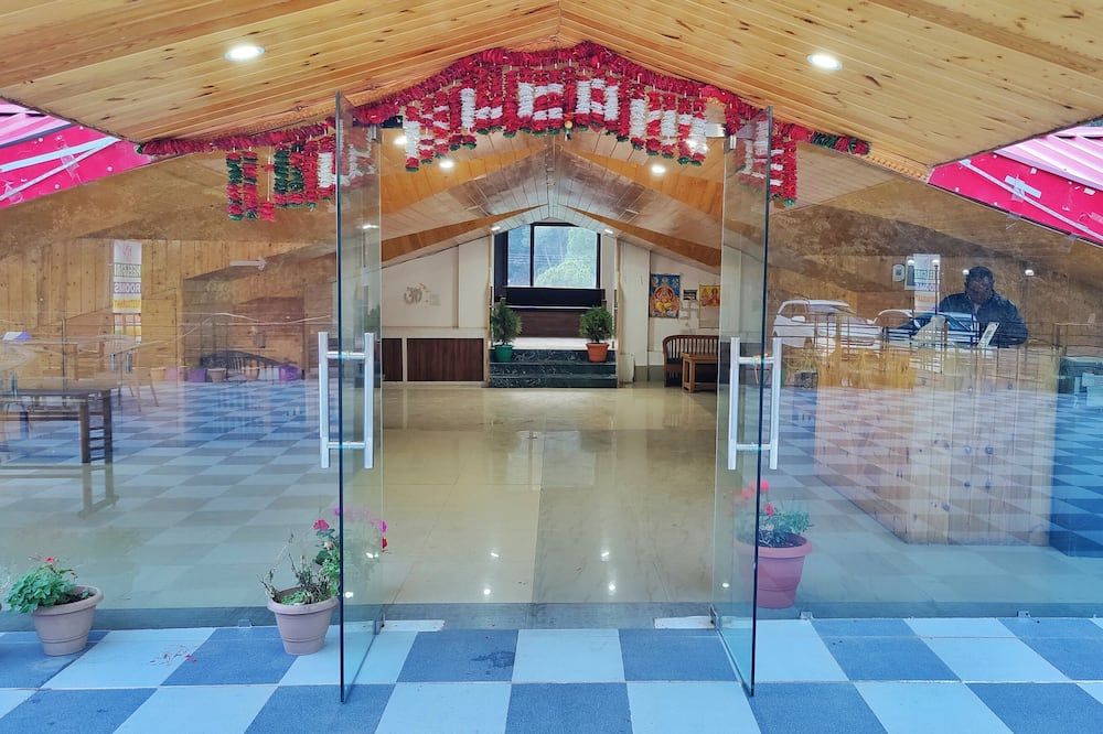 Hotel Neelgiri - 格紹利 - 大廳