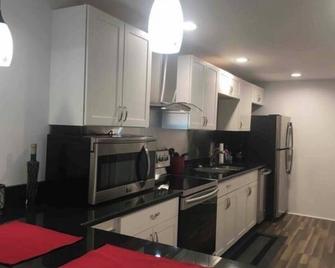 Beautiful studio in historic downtown Maysville - Maysville - Kitchen