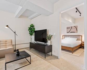 Modern Apartments in Clausen with WiFi, Kitchen & Workspace - Luxemburgo - Sala de estar