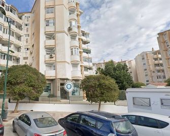 Apartamentos Sealmar Moliere - Málaga - Edifício