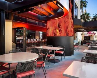Room with One Bed at a Hotel - Las Vegas - Ristorante