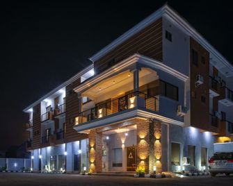 Aga Woods Hotels - Ilorin - Building