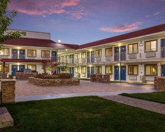 Motel 6 Fremont, Ca - South - Fremont - Gebäude