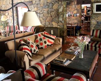 Hosteria Casagrande - Tandil - Sala de estar