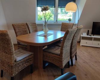 Vacation apartment Am See in Geestland OT Langen near Bremerhaven - Geestland - Essbereich