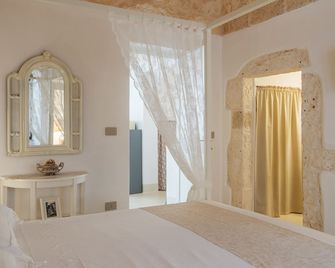 Cementine Traditional Suites by Wonderful Italy - Ostuni - Bedroom