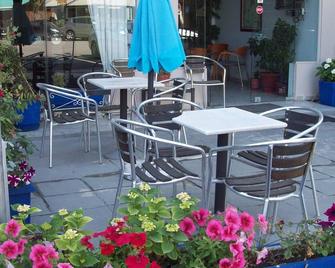 Pantheon - Larissa - Patio