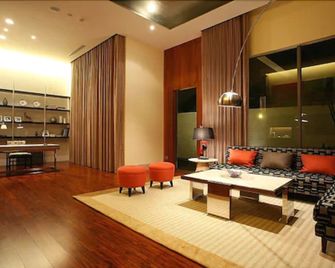 Hung's Mansion - טאיצ'ונג - סלון