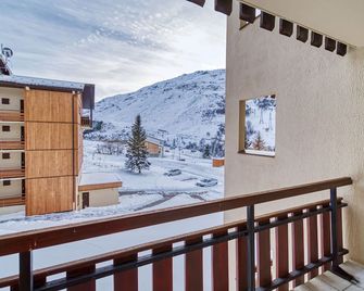 Asters 18 Bâtiment C1 by Interhome - Les Ménuires - Balcony