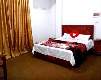 Hotel Tour De Swat - Saidu Sharīf - Bedroom