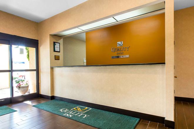 Quality Inn West Of Asheville 74 1 1 8 Canton Hotel Deals