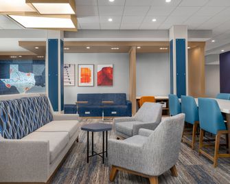 Holiday Inn Express & Suites DFW Airport Southwest - Euless By IHG - Euless - Salónek