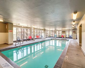 Resort Getaway on Lake Chelan Pool and Beach Access - Chelan - Piscina