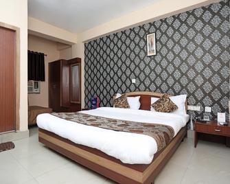 Collection O Hotel Greenpark - Jamshedpur - Bedroom