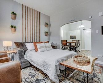 Pikes Peak Pool Hall - Near Top Spots Bbq Fire Pit - קולרדו ספרינגס - חדר שינה