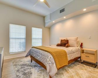 Luxe Pasadena Casita with Fireplace and Grill - Pasadena - Habitación